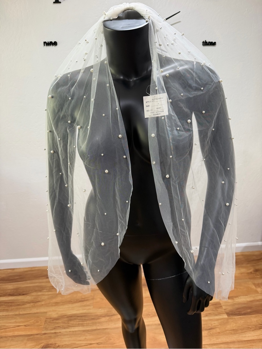 Ivory Pearl Embellished Bridal Wedding Veil Size 8